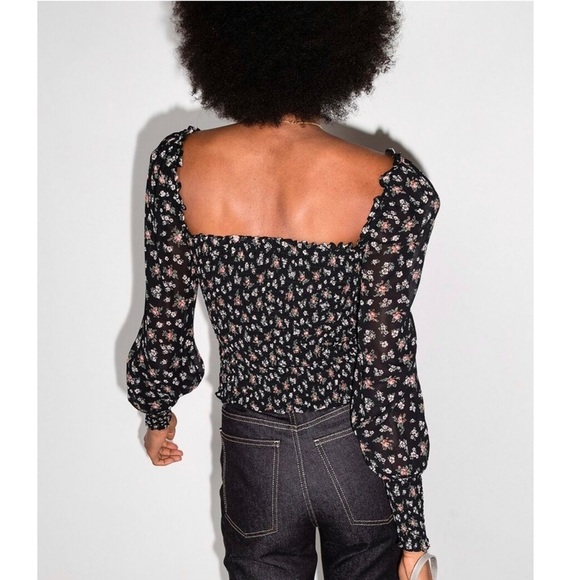 REFORMATION 90s Floral Crepe Smocked Puff Long Sleeve Square Neck Cropped Top M - Picture 2 of 9